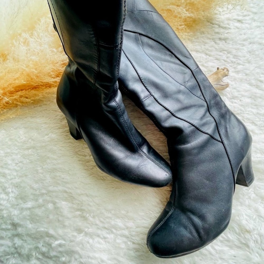 Black boots